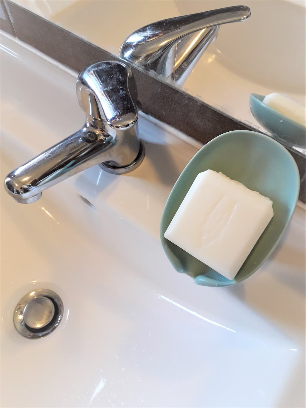 Soap-Holder1-2-r Magic Soap Holder ProMarket EverDry Lotus Leaf Shape Color Olive - economy set of 2 pieces